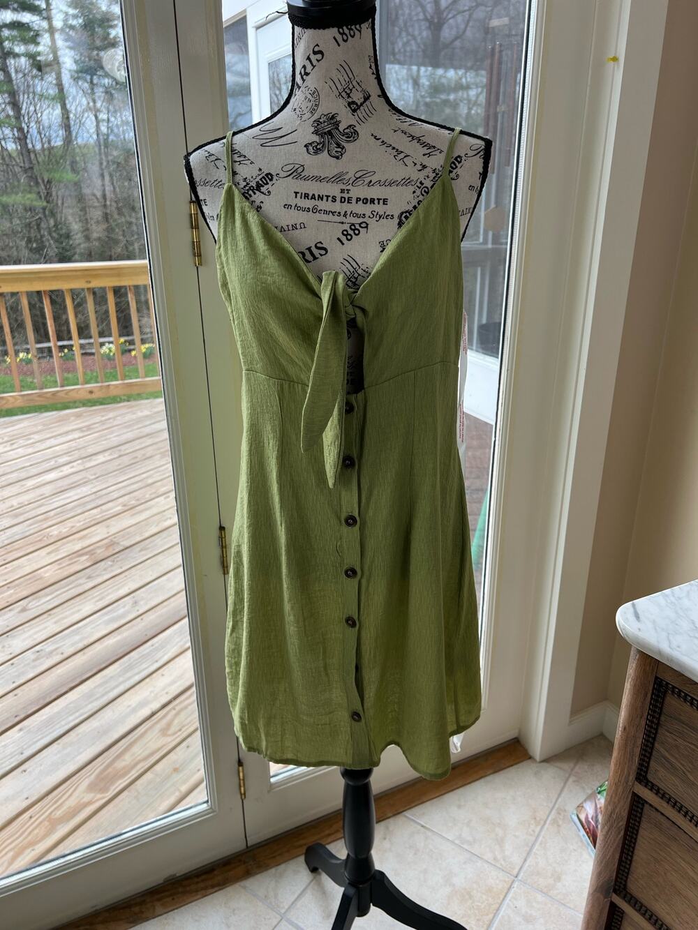 NWT Missguided Light Green Tie Front Button Down Cami Dress Spaghetti straps
